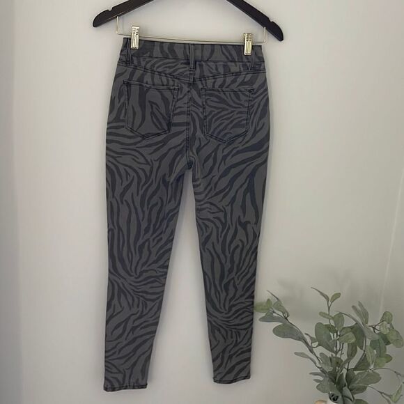 NWT Tinseltown Zebra Print Jeans. Size 3 Mid Rise Skinny - Picture 4 of 7